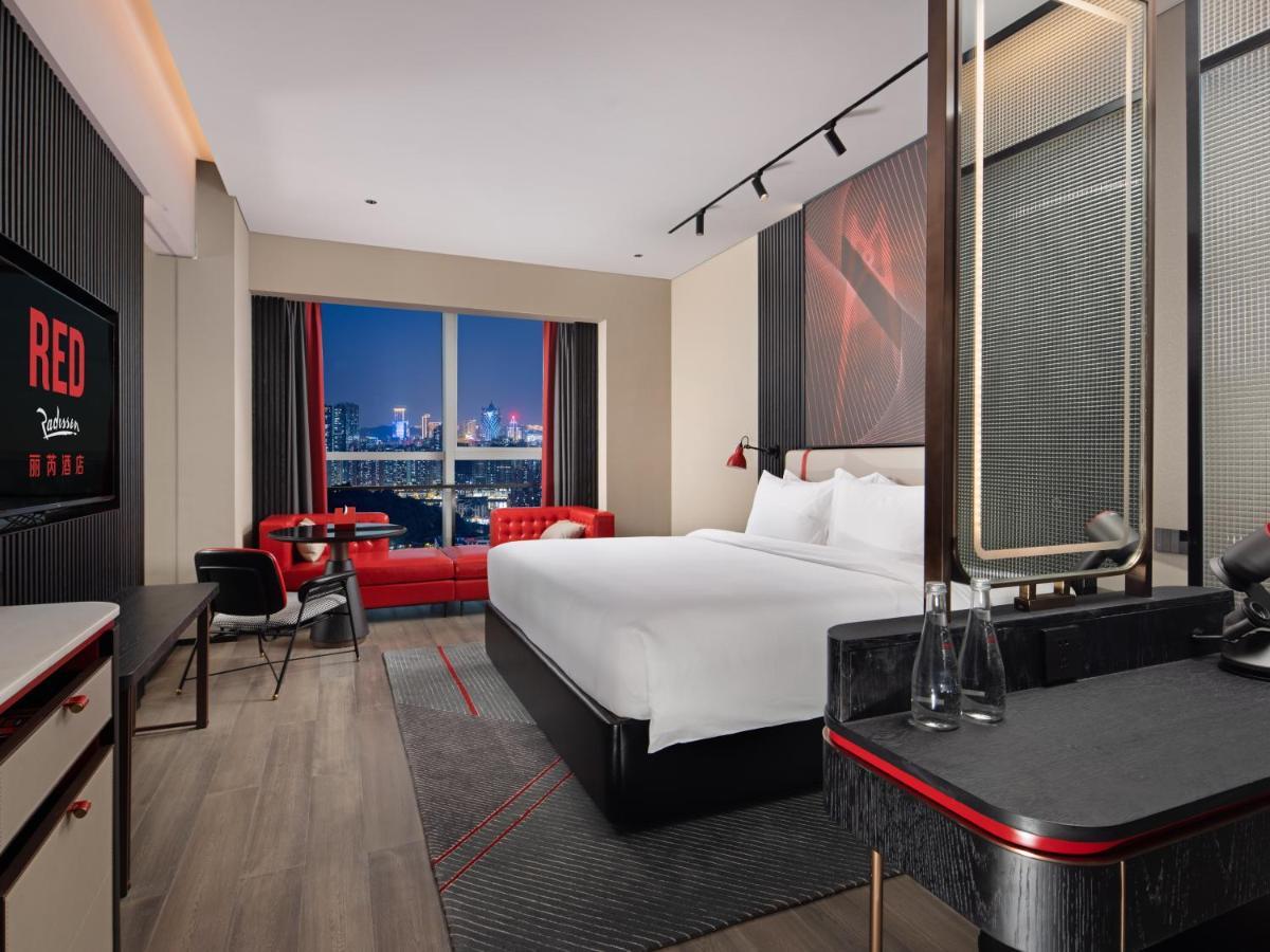 เรดิสัน เรด จูไห่ กงเป่ย พอร์ท Hotel ภายนอก รูปภาพ